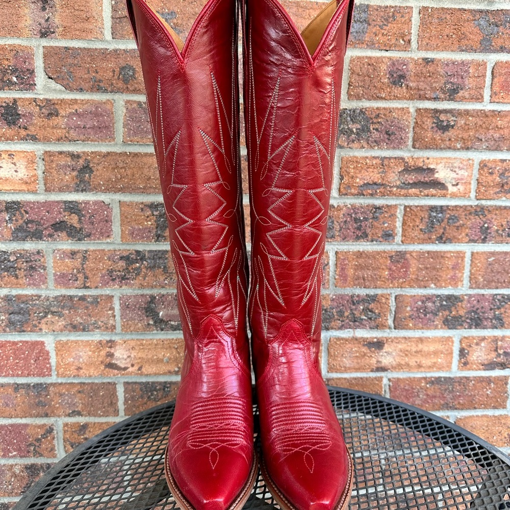 Tecovas Ruby Loretta - 7.5